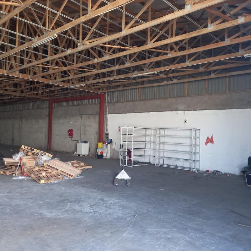 To Let commercial Property for Rent in Neave Industrial Eastern Cape